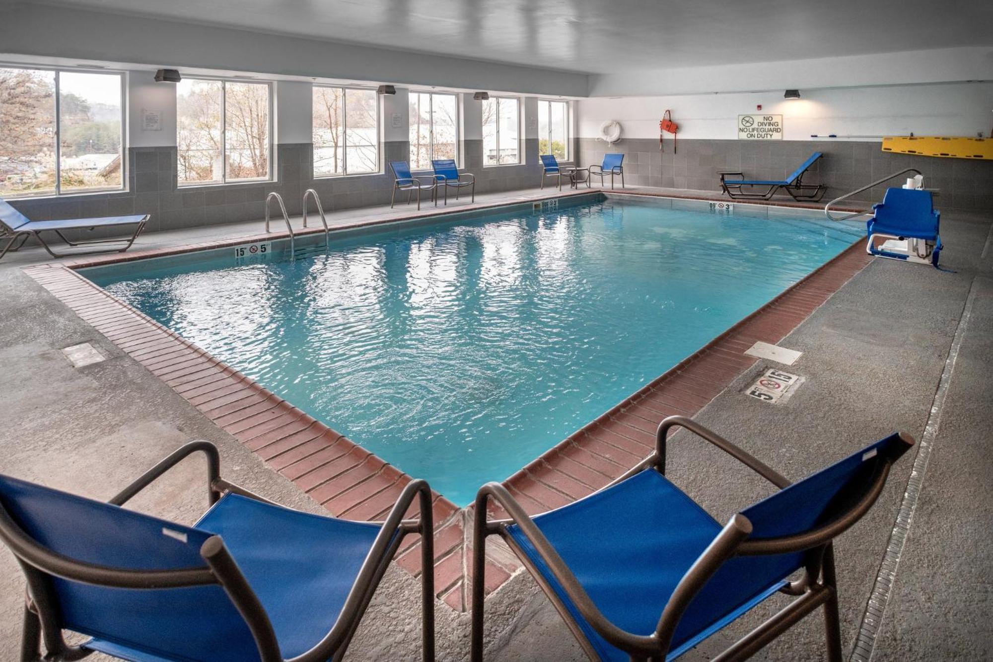Holiday Inn Express And Suites Hazard By Ihg Экстерьер фото